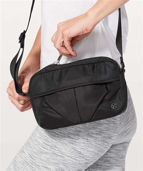 lululemon city adventurer crossbody